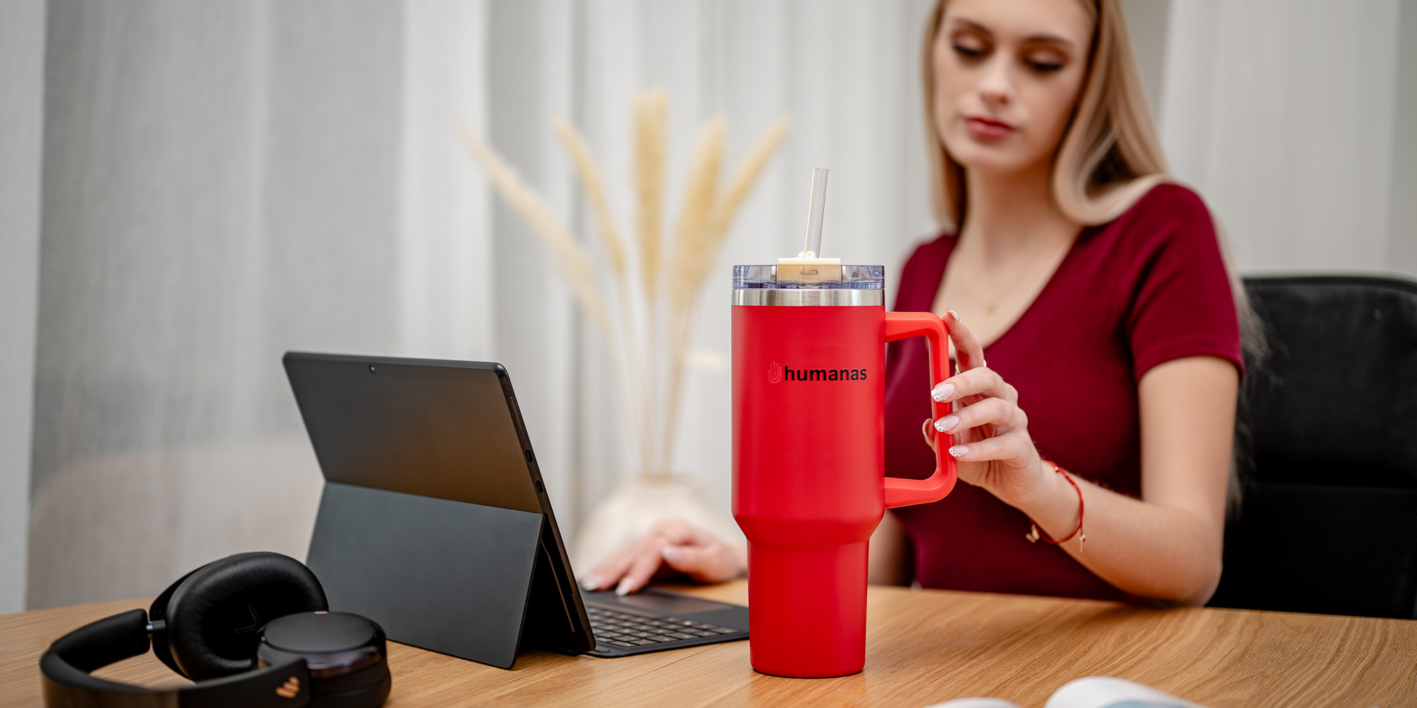 Kubek termiczny Humanas Viva 1200 ml - czerwony